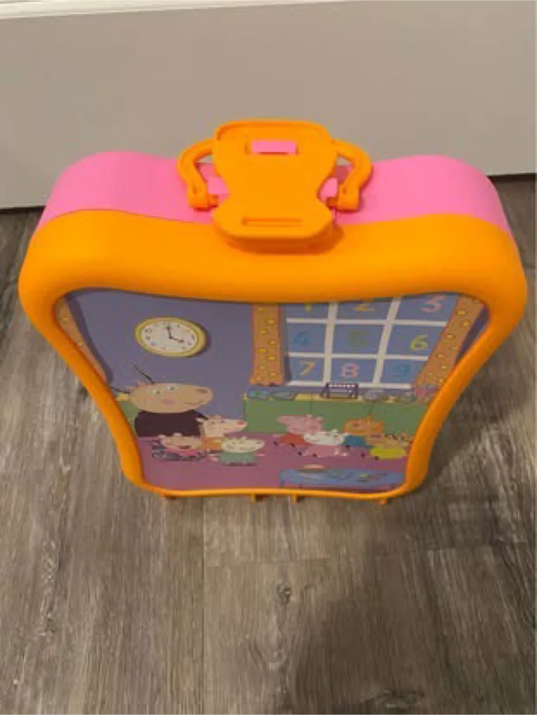 Peppa Pig Carry Case with 3 Figures image indicator(5)