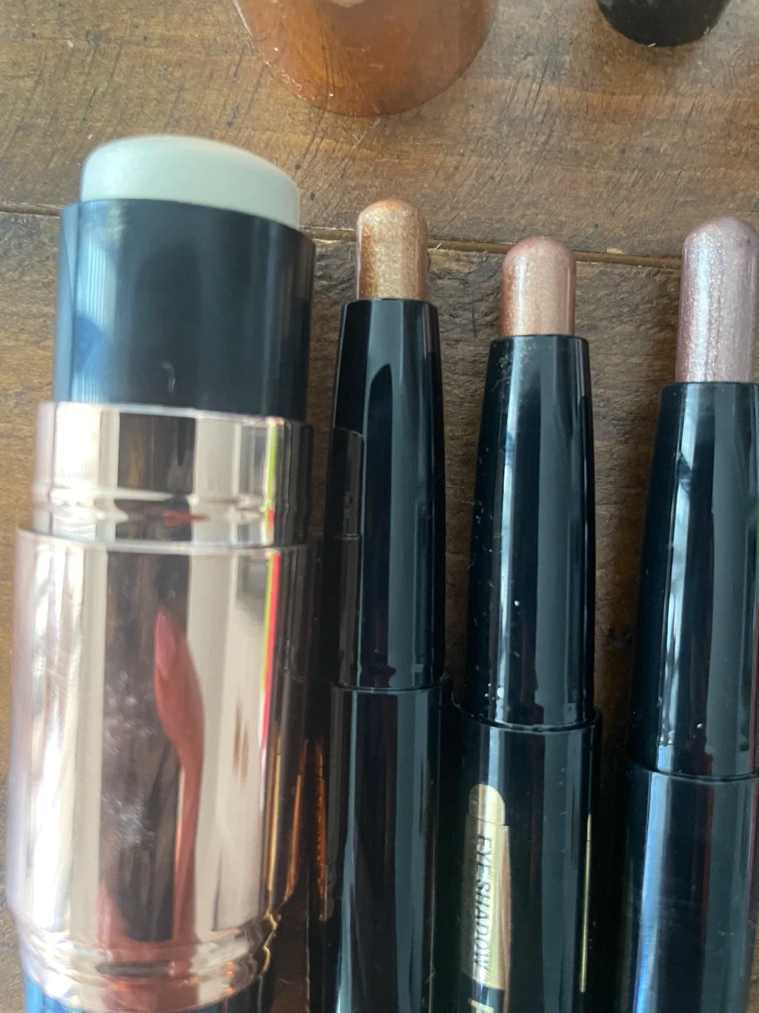 Make up stick, eye shadow stick, tinted balm, sunscreen stick image indicator(2)