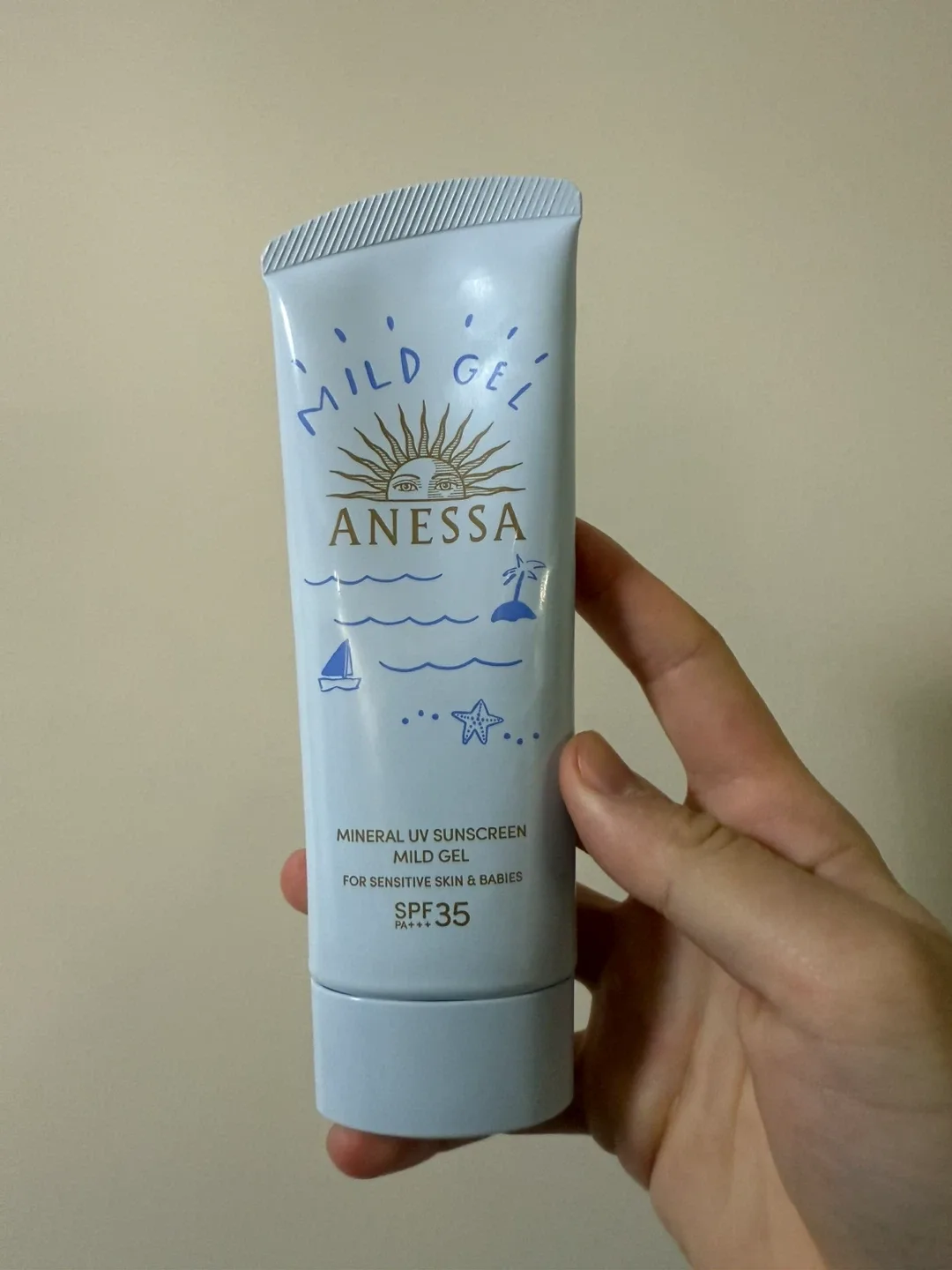 Anessa Mineral Sunscreen thumbnail