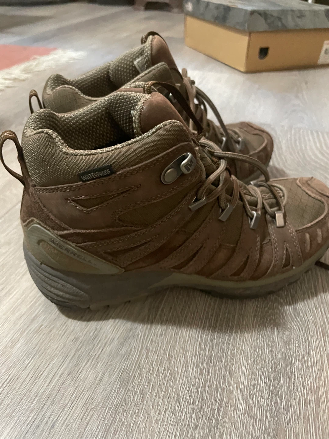 Merrell Bracken Waterproof Hiking Boots - Size 6