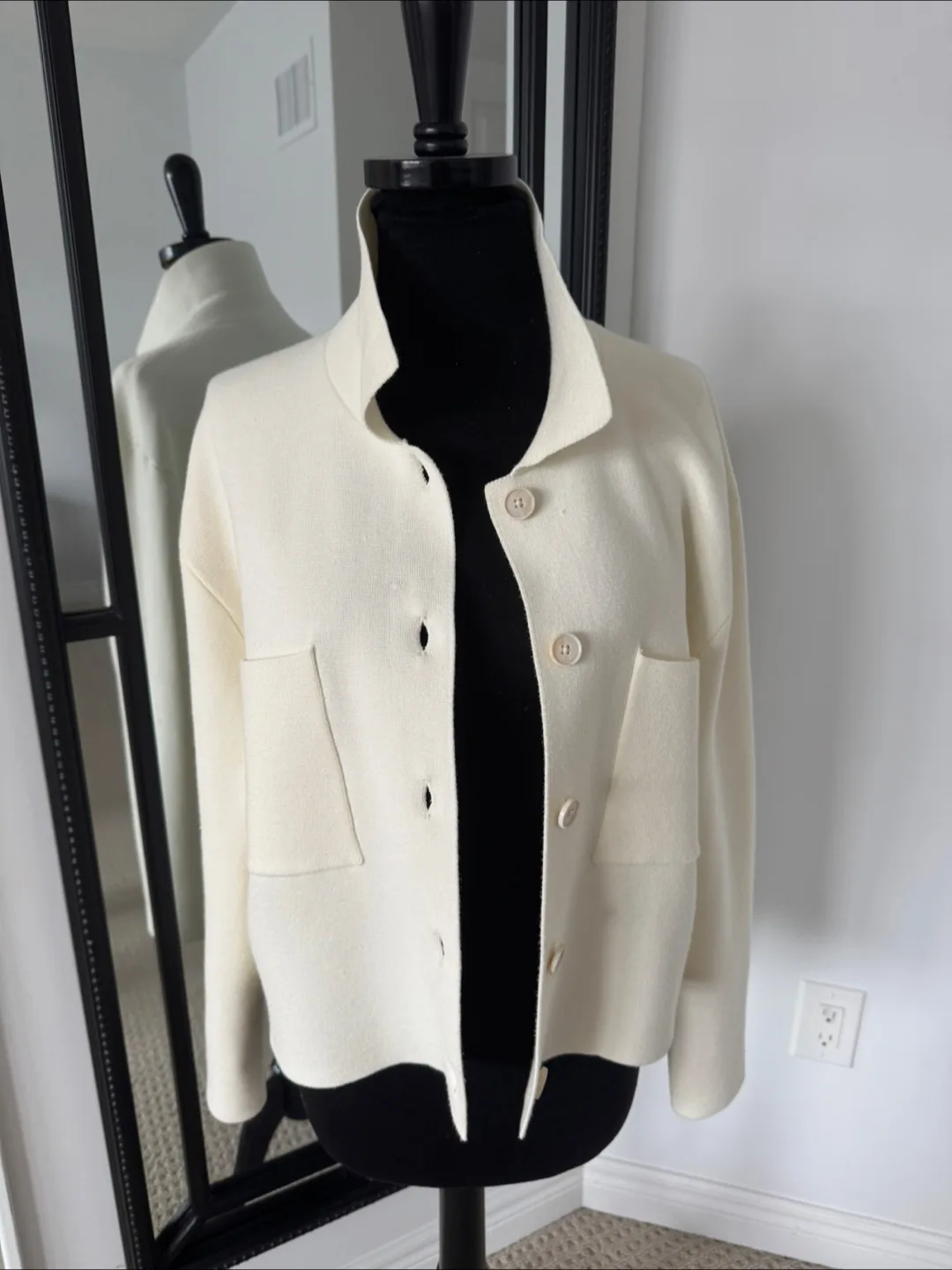 aritzia the group society Cream Knit Jacket M thumbnail
