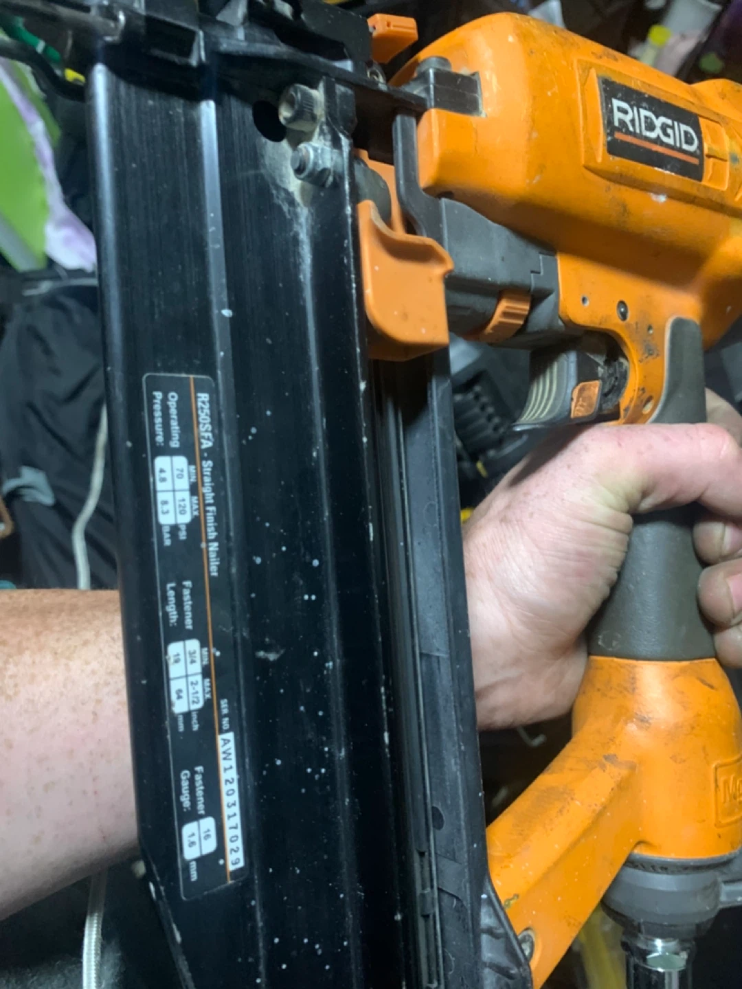 Ridgid R250SFA 18 g Straight Finish Nailer - photo 2