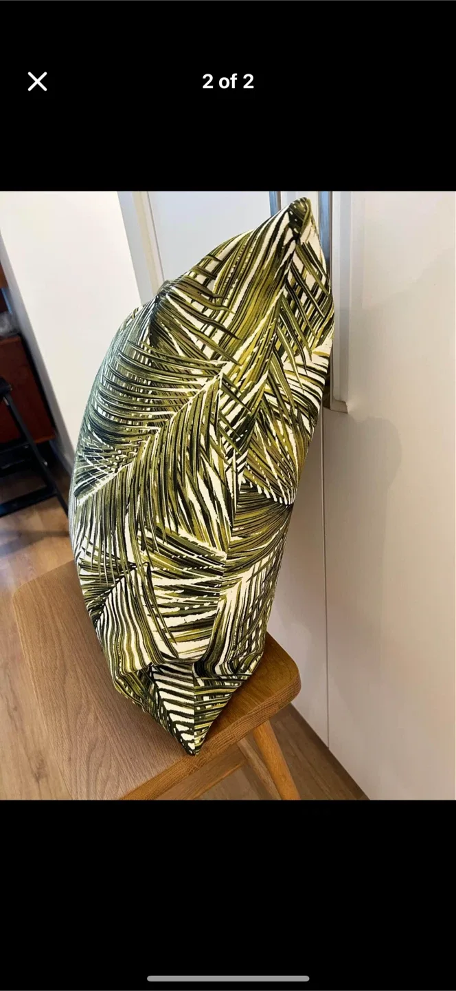 Green Leaf Pattern Down Throw Pillow image indicator(2)