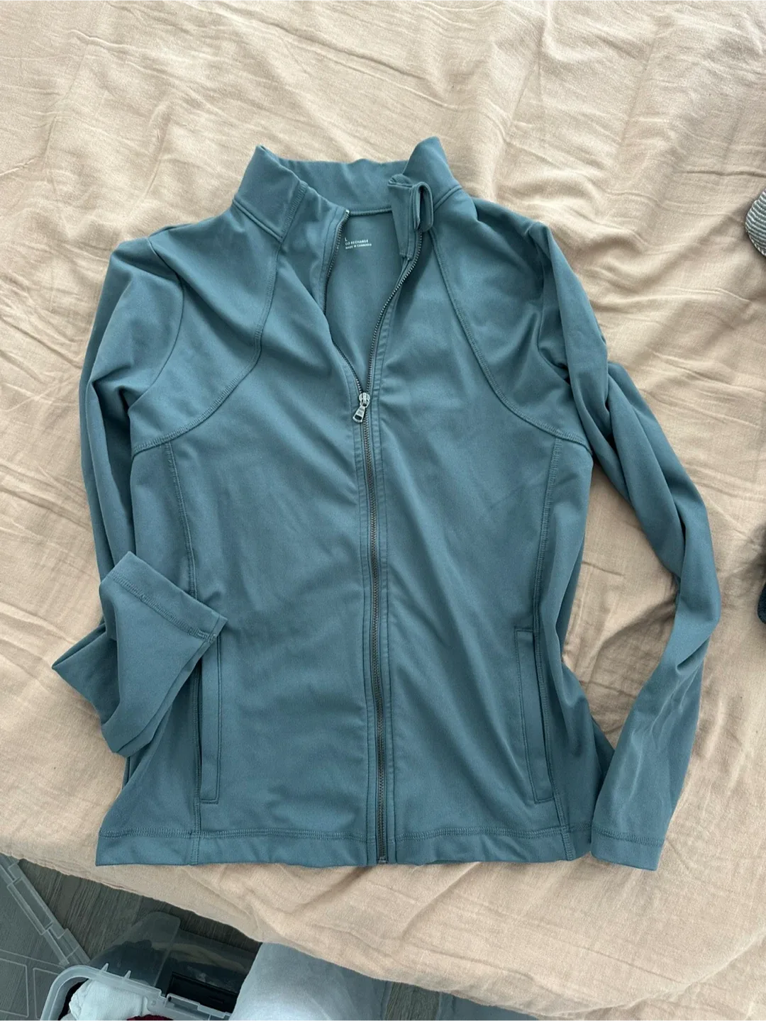 Gilly Hicks Go Recharge Jacket - Size L thumbnail
