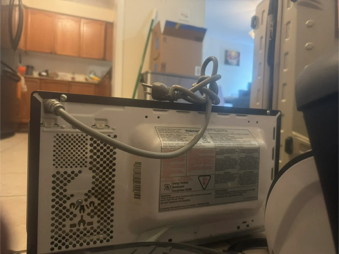Hamilton Beach Microwave - Used Condition thumbnail