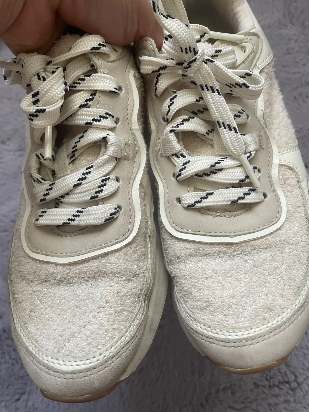 Zara Sneakers, Size 7.5 image indicator(2)