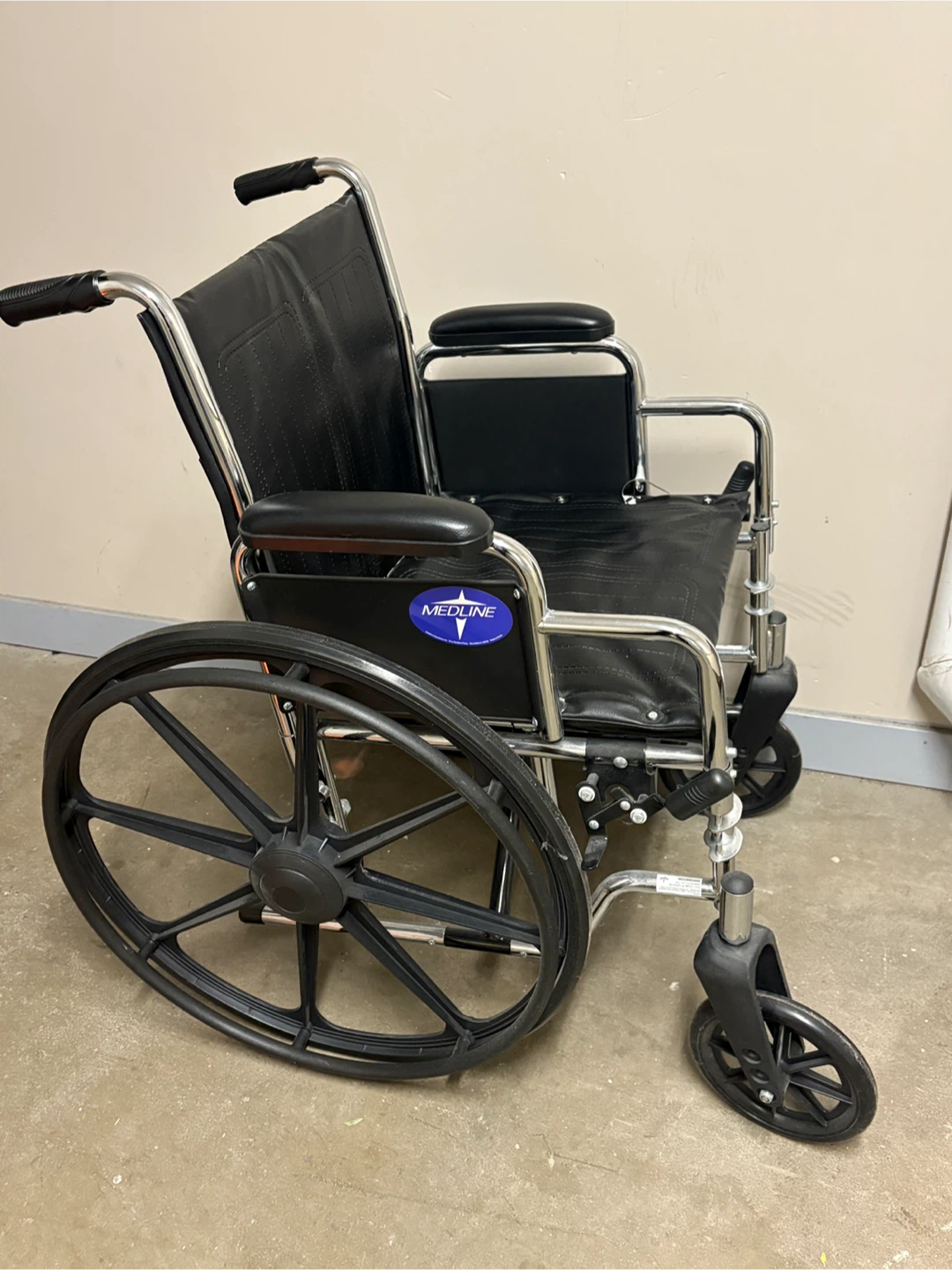 Medline Wheelchair - Gently Used - photo 3