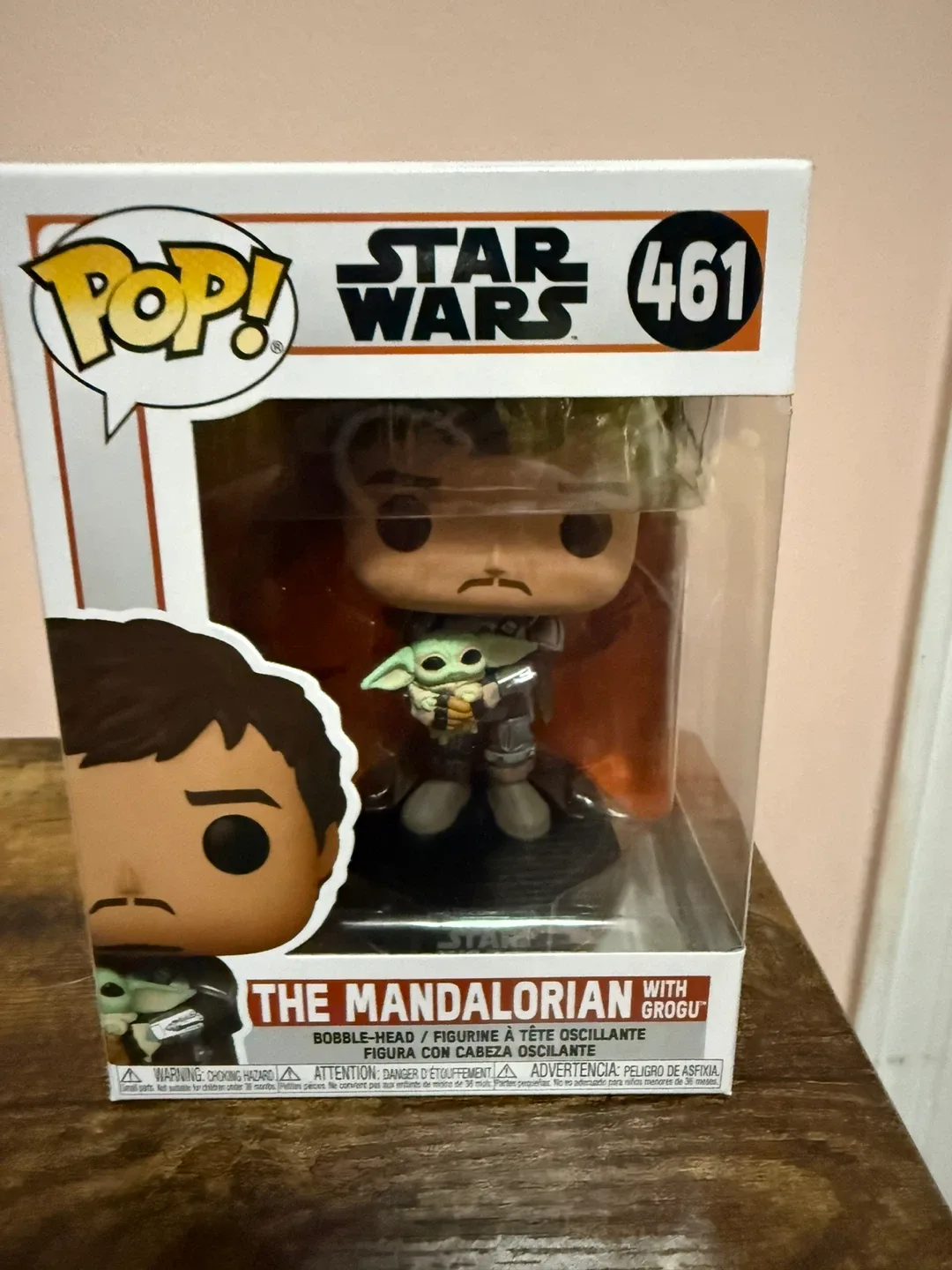 Funko Pop! Star Wars Mandalorian with Grogu #461 thumbnail