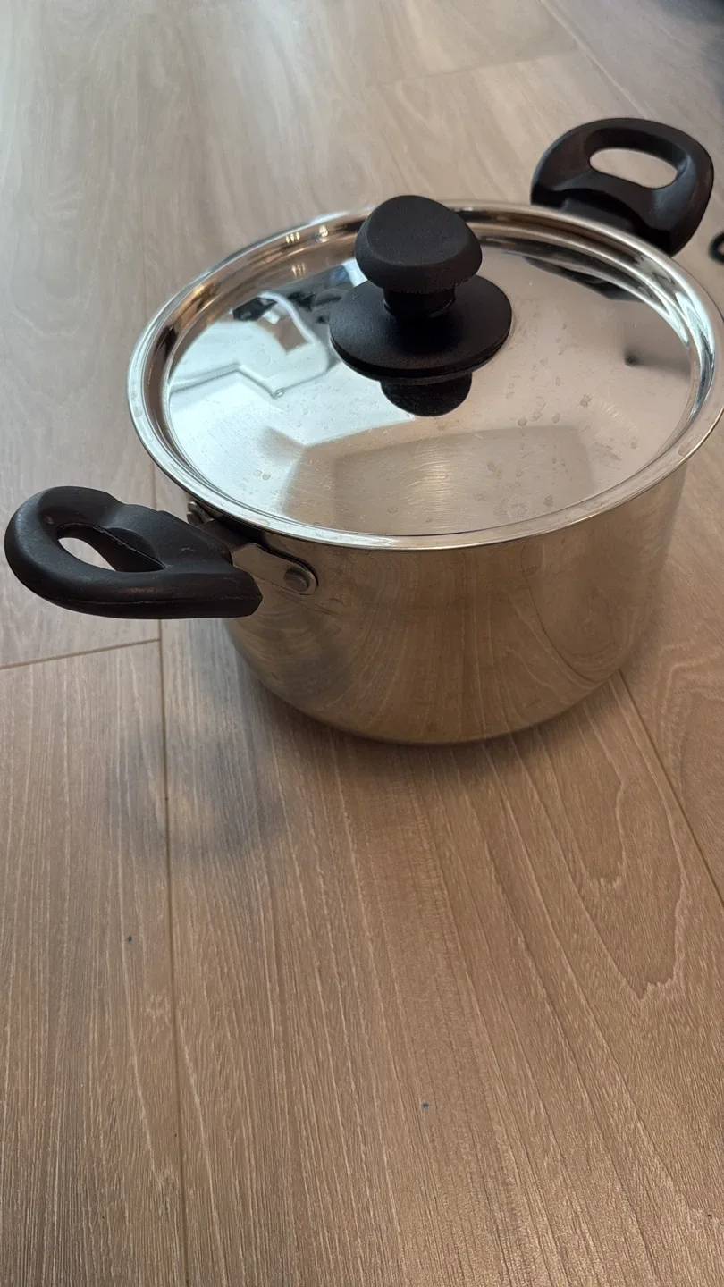Stainless Steel Stock Pot with Lid thumbnail
