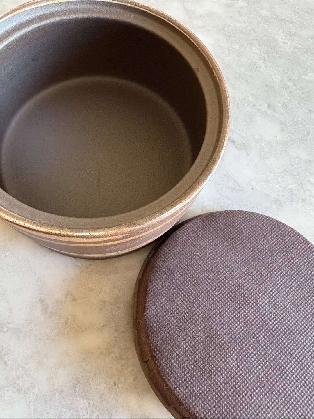 Brown Ceramic Lidded Pot image indicator(2)