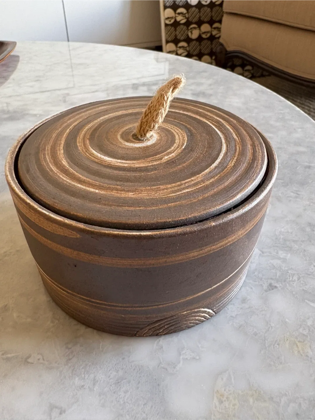 Brown Ceramic Lidded Pot image indicator(5)