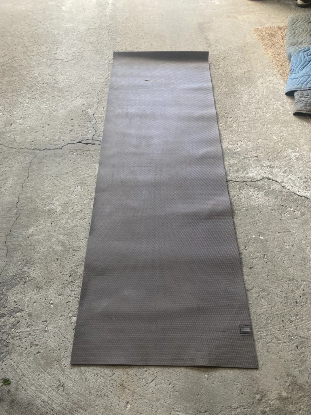 Halfmoon Yoga Mat thumbnail
