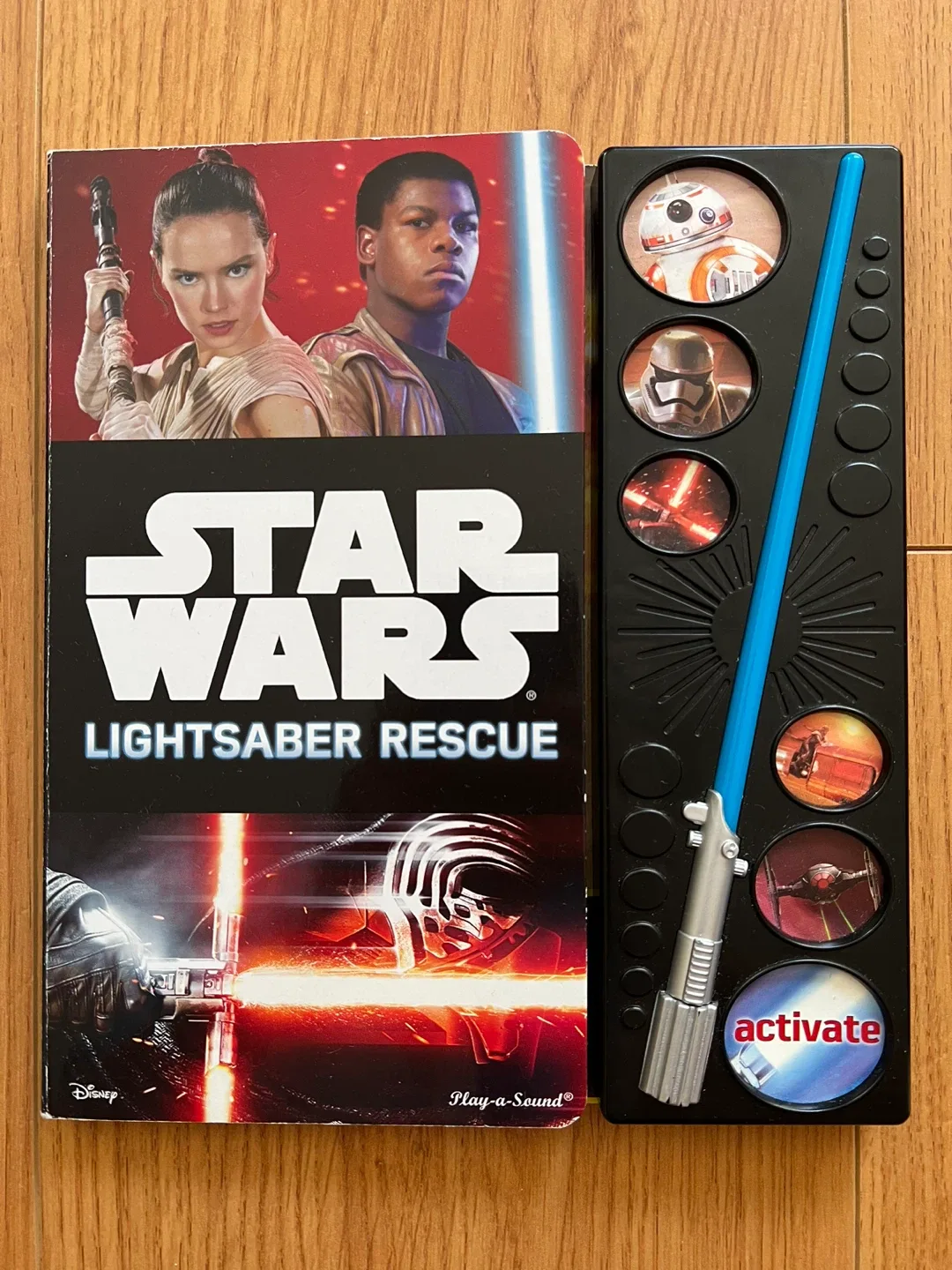 Star Wars Lightsaber Rescue Play-a-Sound Book thumbnail