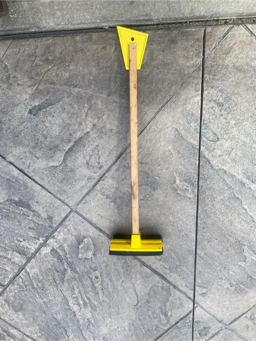 Floor or Window Squeegee image indicator(2)
