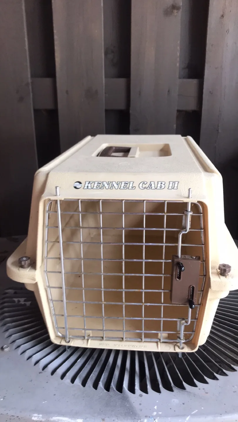 Kennel Cab II Pet Carrier thumbnail