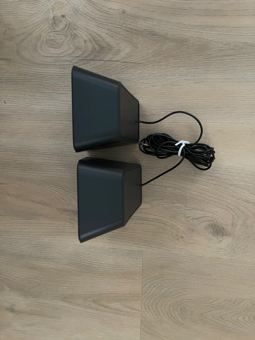 Logitech Z200 Multimedia Speakers image indicator(2)