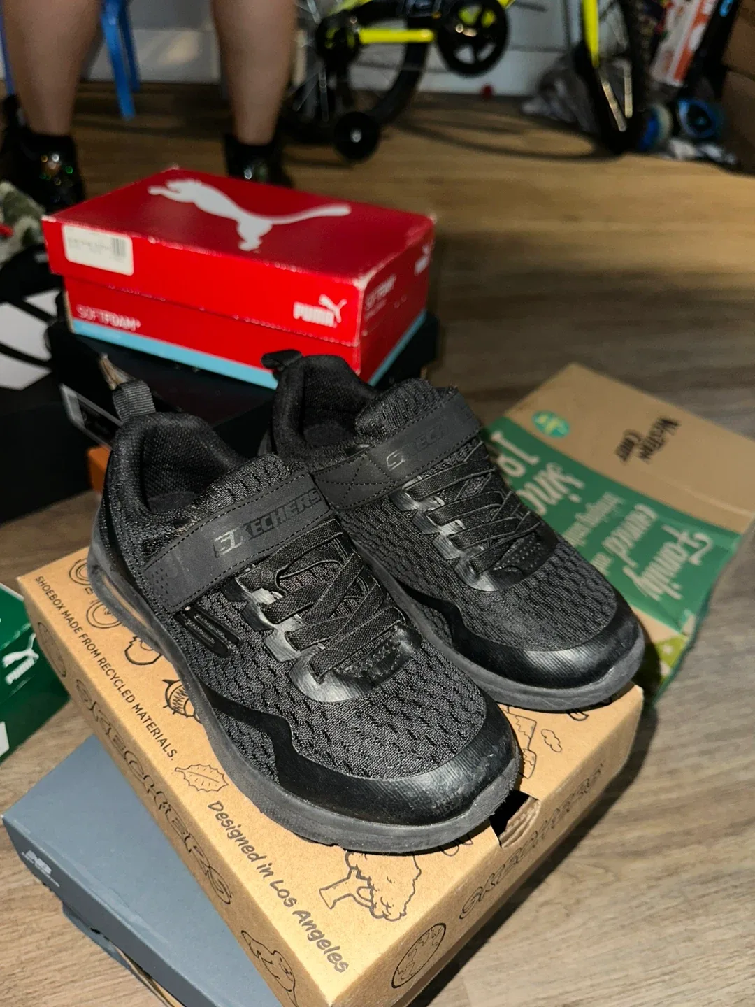 Skechers Kids' Black Sneakers image indicator(3)