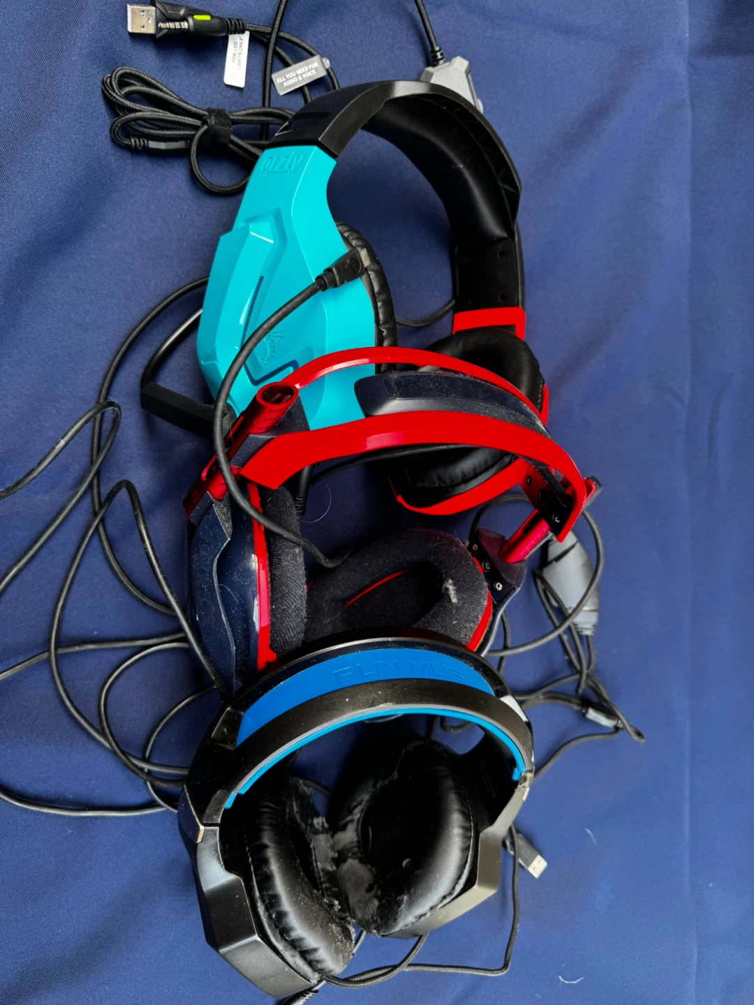 Gaming Headset Bundle - 3 Pieces - photo 2