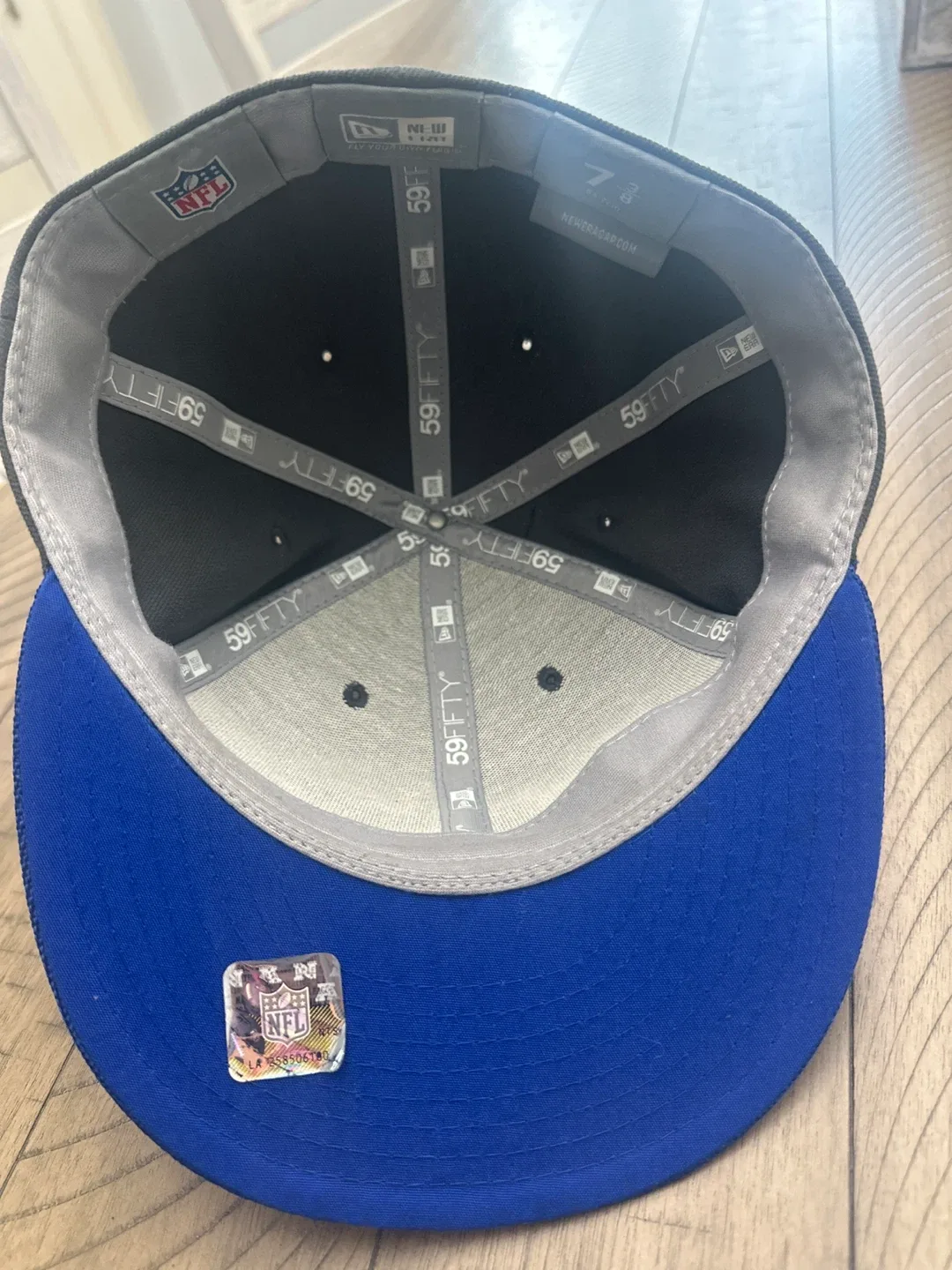 New Era Buffalo Bills Fitted Hat - Size 7 3/8 image indicator(4)