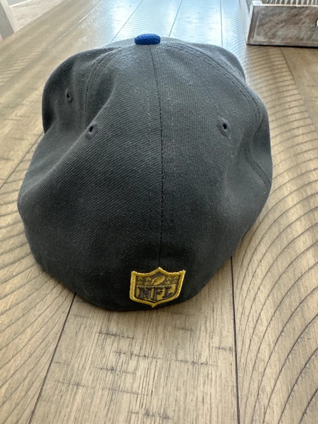 New Era Buffalo Bills Fitted Hat - Size 7 3/8 image indicator(3)