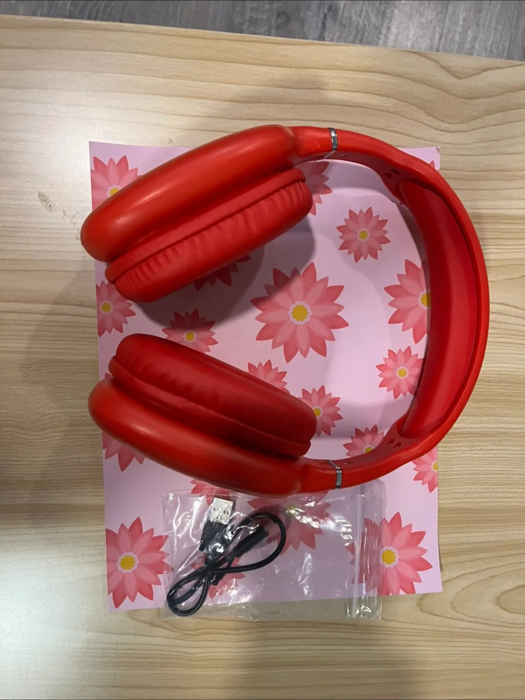 Hypergear headphones thumbnail