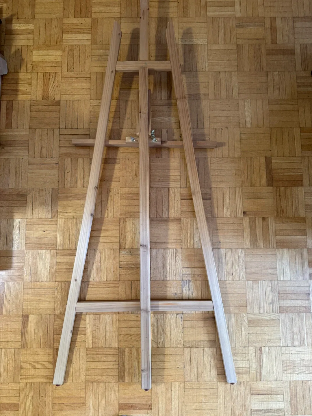 Wooden Easel thumbnail