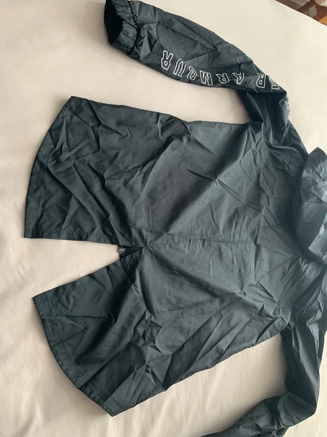 Under Armour Black Jacket XS image indicator(2)