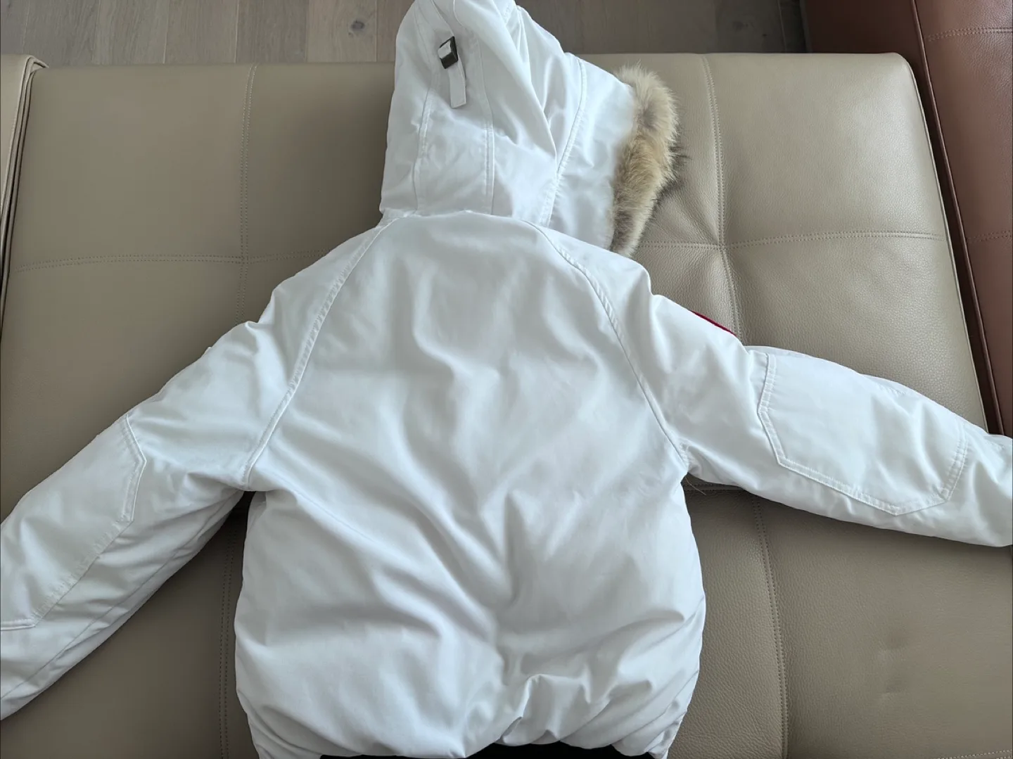 like new Canada Goose White Jacket XS woman image indicator(7)