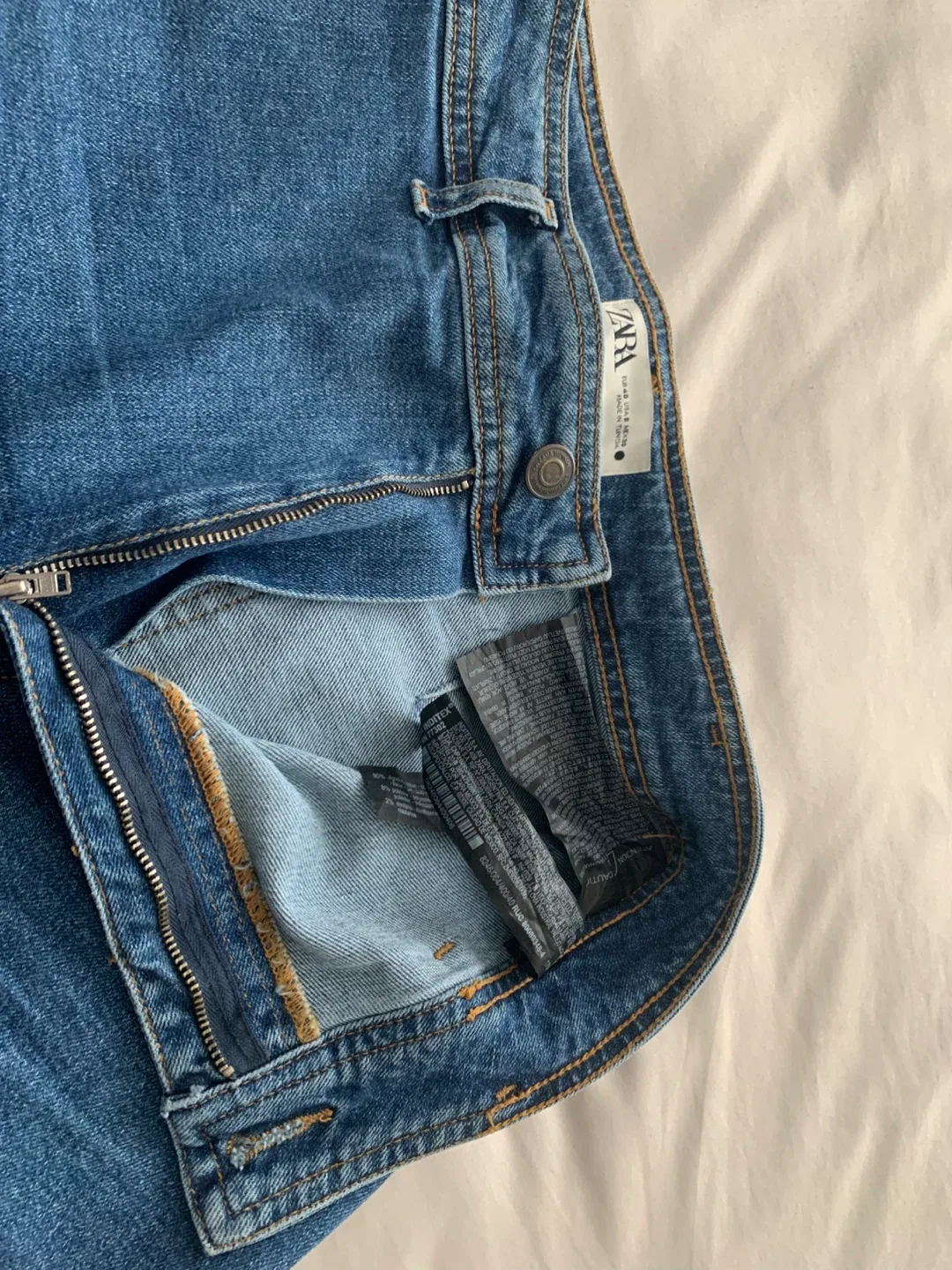 Zara Wide Leg Jeans - Size 8 image indicator(2)