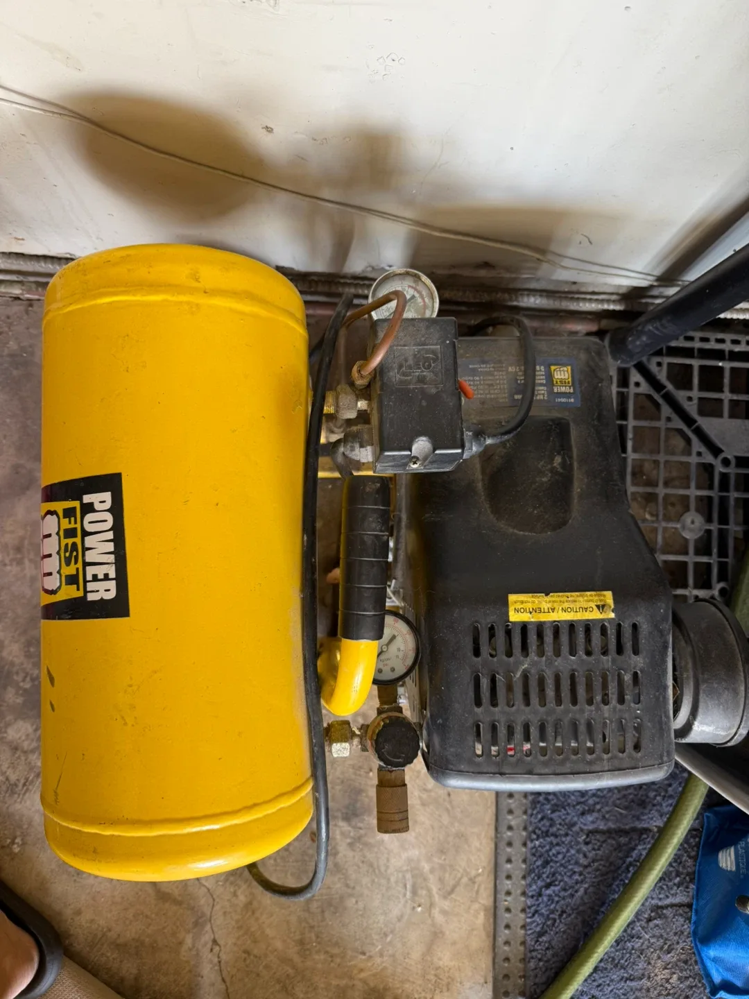 Power Fist Air Compressor image indicator(4)