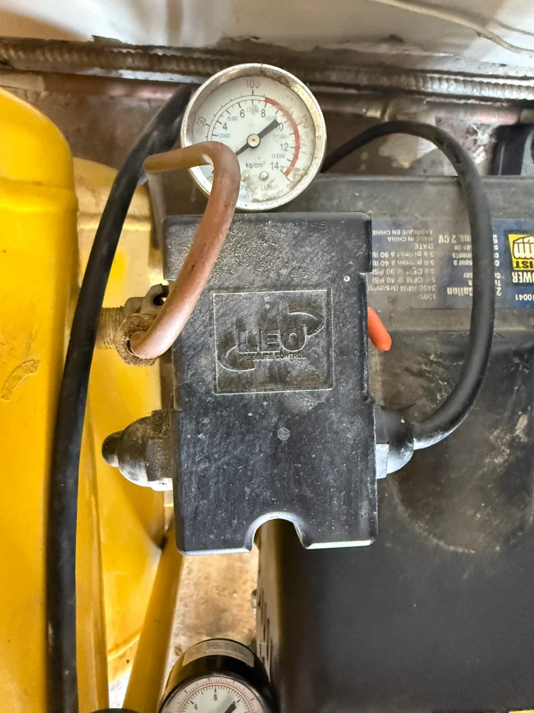 Power Fist Air Compressor image indicator(5)