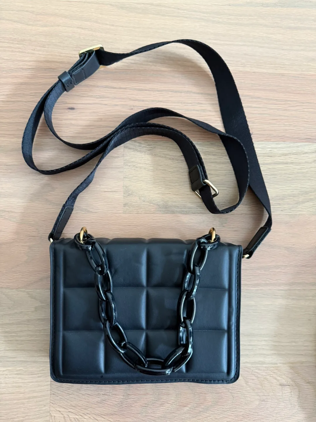 Black Quilted Chain Crossbody Bag thumbnail