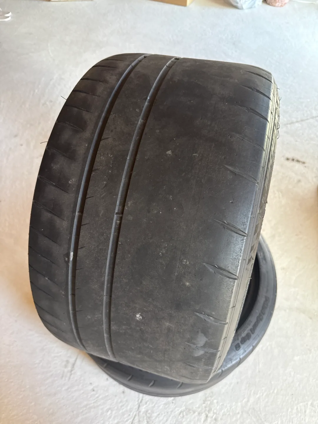 Michelin Pilot Sport Cup 2 image indicator(2)