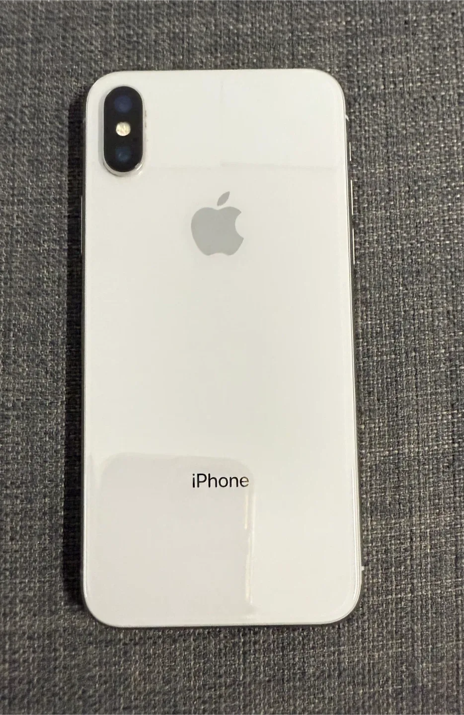 Apple iPhone X - 64GB Like New image indicator(2)