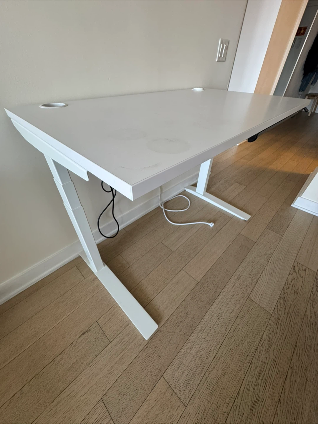 Free Jarvis White Standing Desk - photo 2