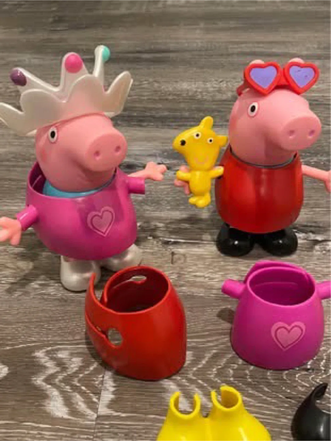 Peppa Pig Dress-Up Figures & Accessories image indicator(4)