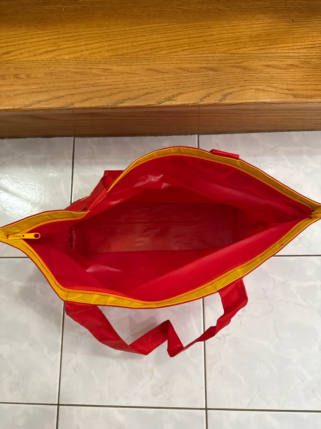 Red Tote Bag with zipper and side pouch - Sunflower Design image indicator(3)