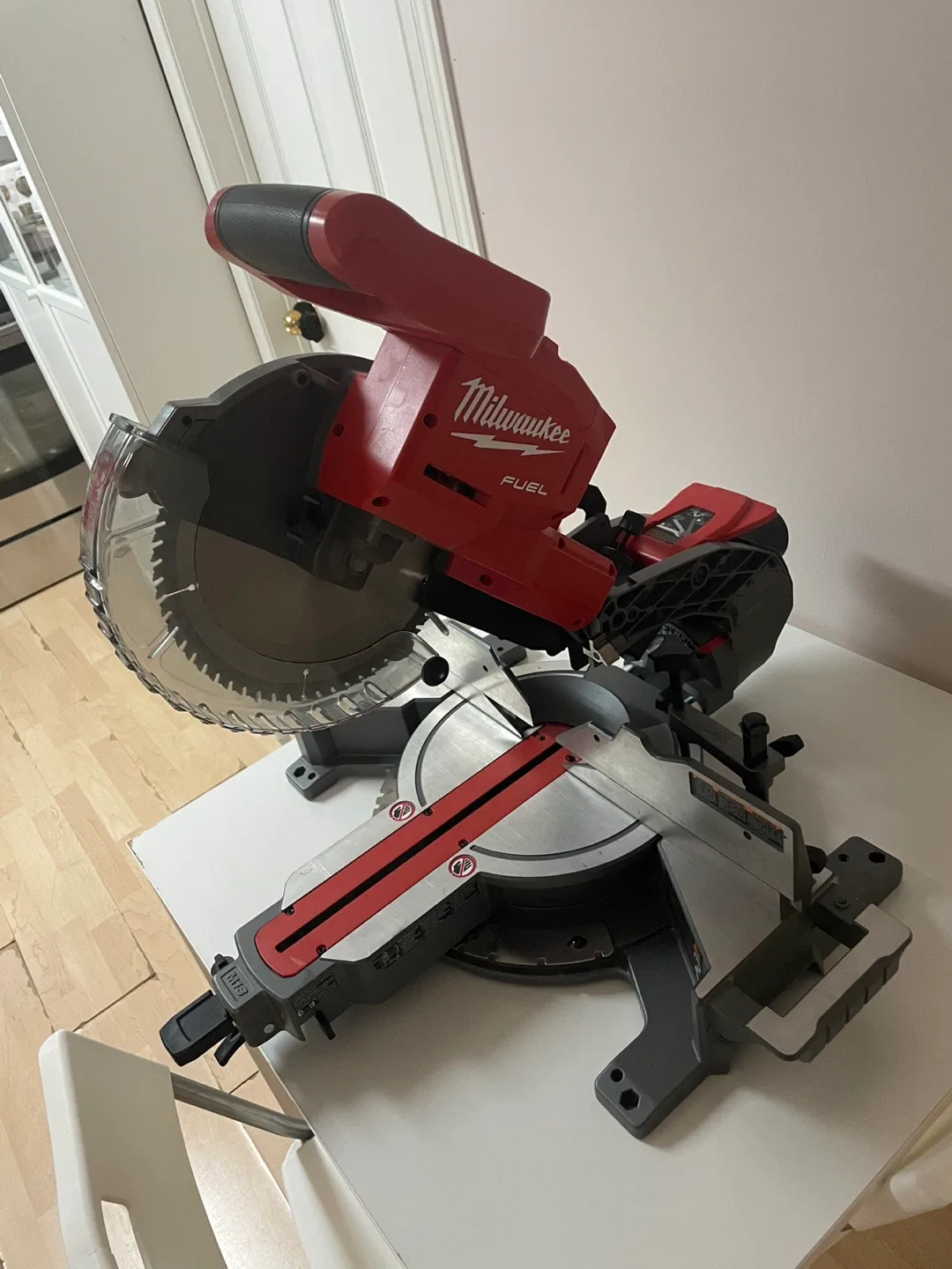 Miter Saw Milwaukee 10” model 2734-20