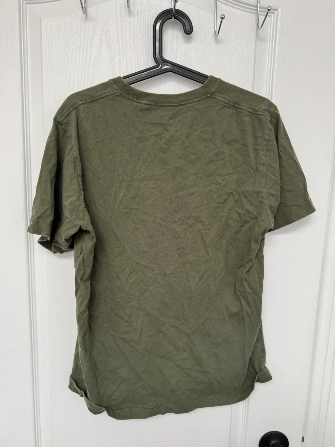 Uniqlo x Basquiat Olive Green Pocket T-Shirt image indicator(2)