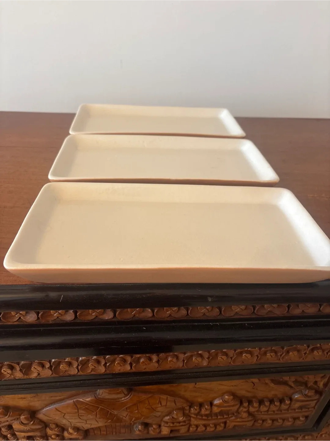 New Set of 3 Ivory Rectangle Serving Dishes image indicator(5)