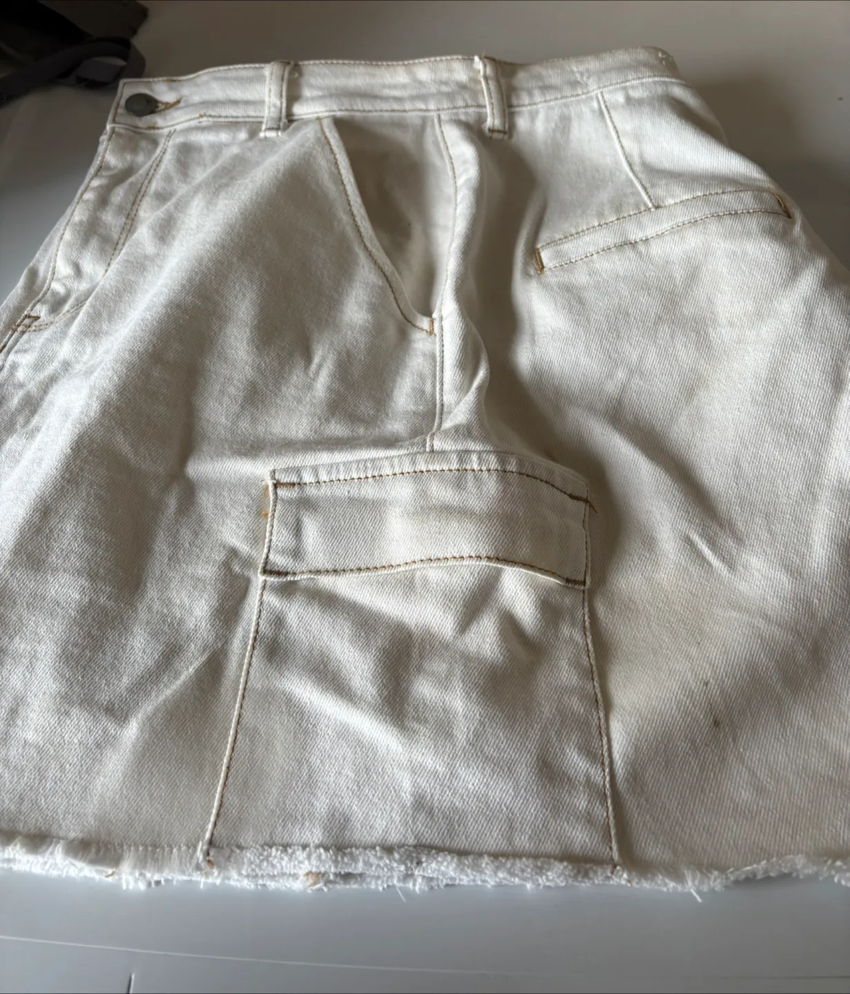 Hollister White Denim Skirt - Size 3 image indicator(4)