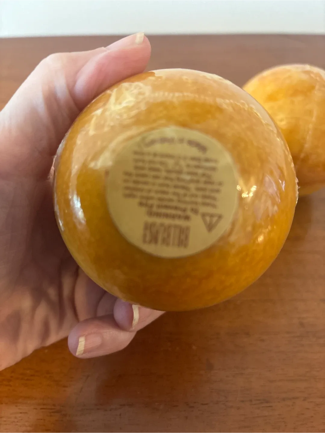 Bill Blass Amber Candles- New- Apple Cider Fragrance image indicator(3)