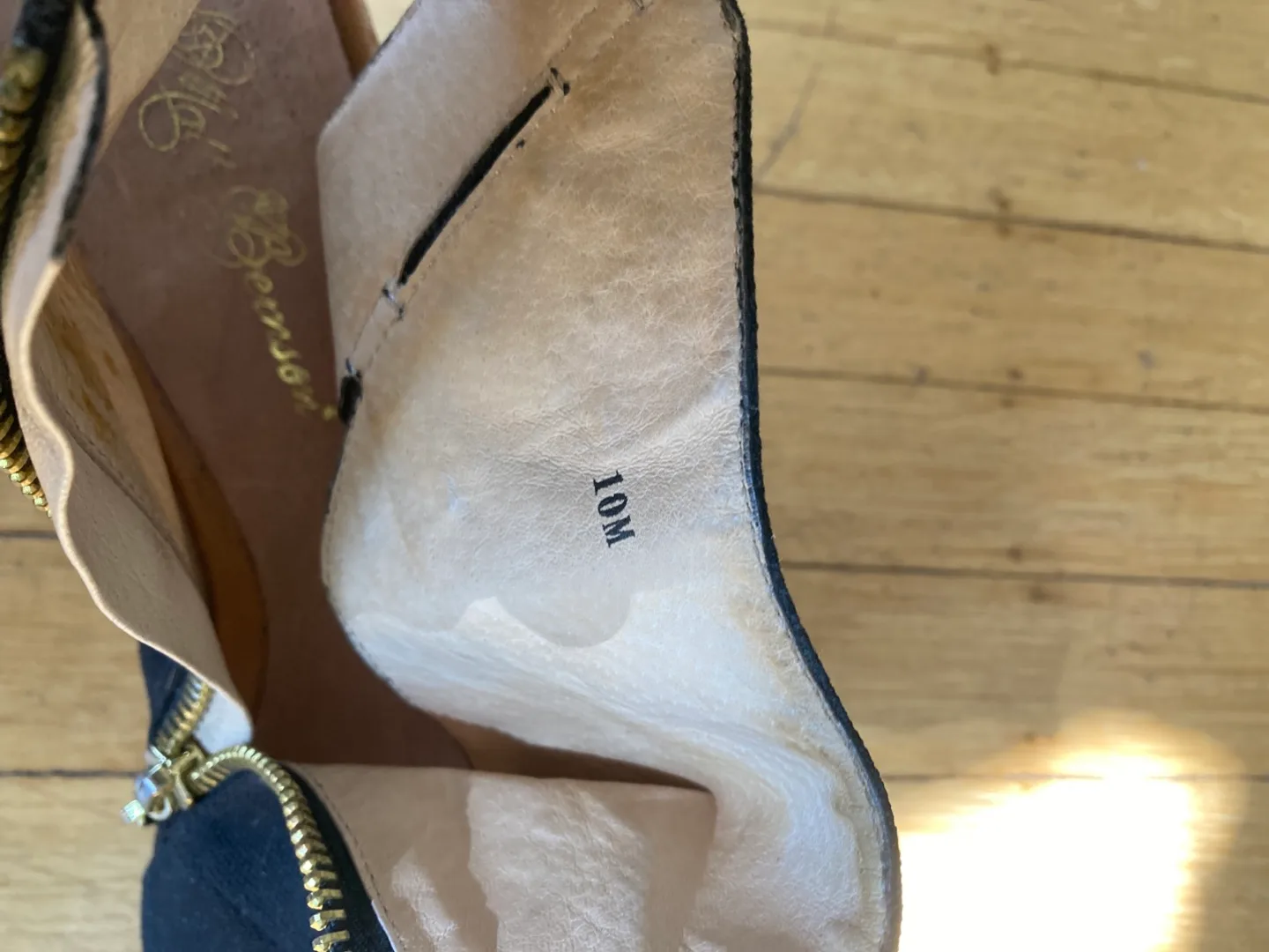 Matt Bernson Wedge Sandals 10M image indicator(5)