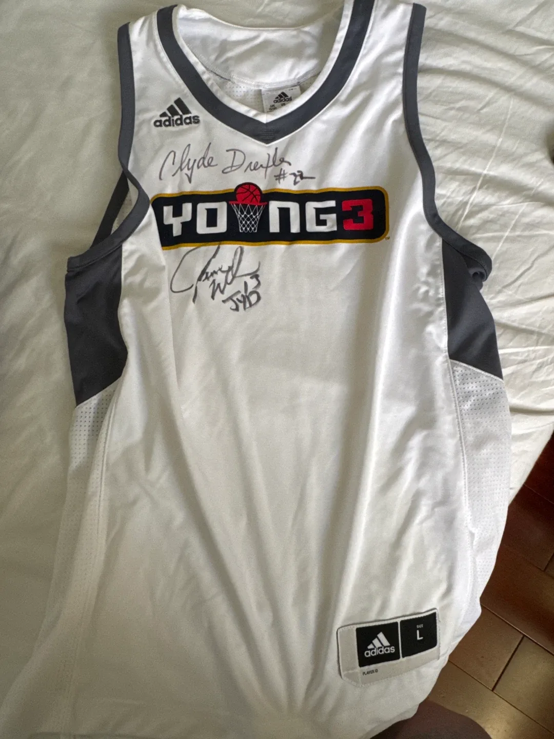 CLYDE DREXLER SIGNED Adidas YOUNG3 Basketball Jersey - Size L thumbnail