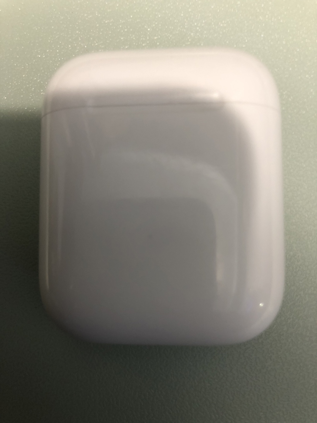 AirPods 2nd Gen Charging Case with Green Silicone Cover - photo 4