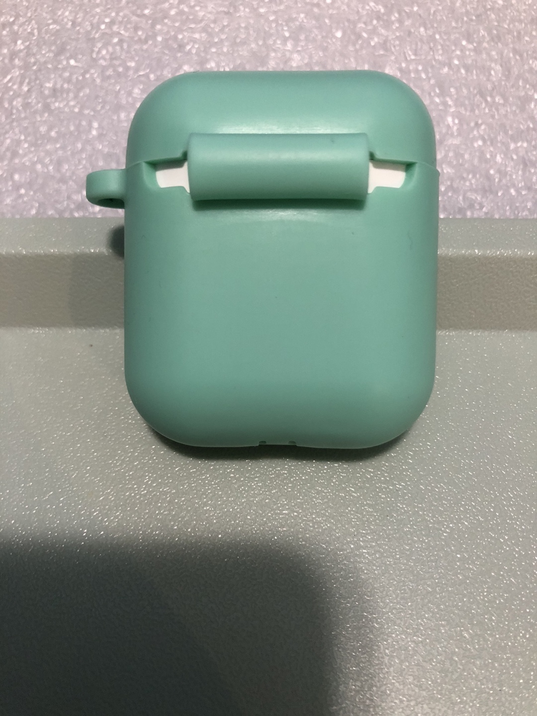 AirPods 2nd Gen Charging Case with Green Silicone Cover - photo 2