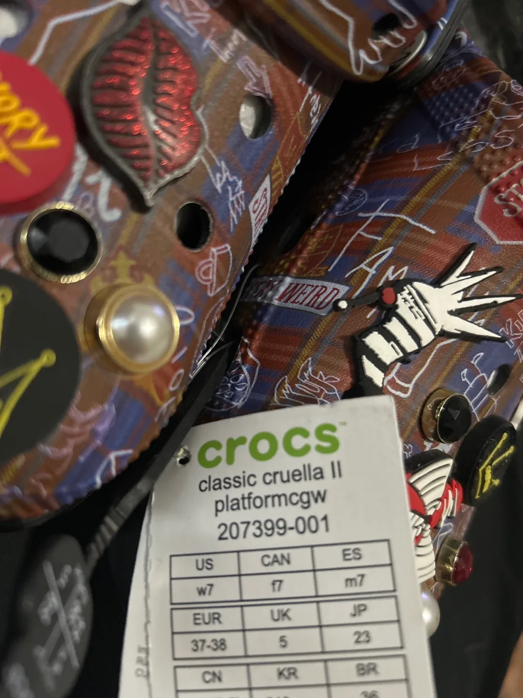 Crocs Classic Cruella II Platform Clog W7 image indicator(2)
