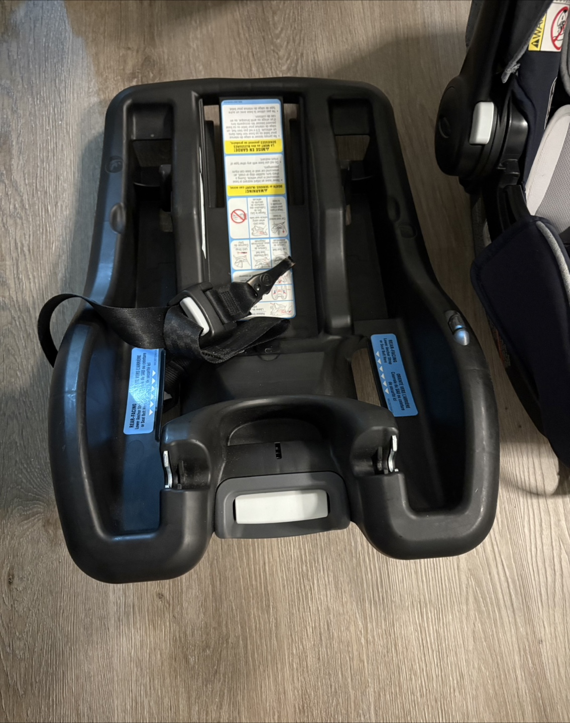 Graco SnugRide 35 Lite LX Infant Car Seat with winter cover - photo 3