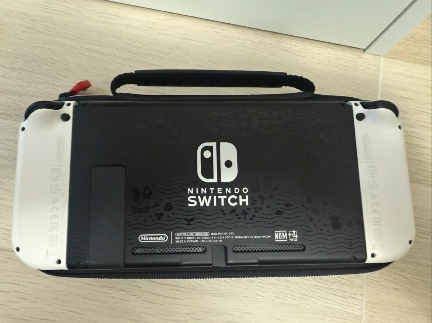 Nintendo Switch Animal Crossing Edition (Gently Used) image indicator(3)