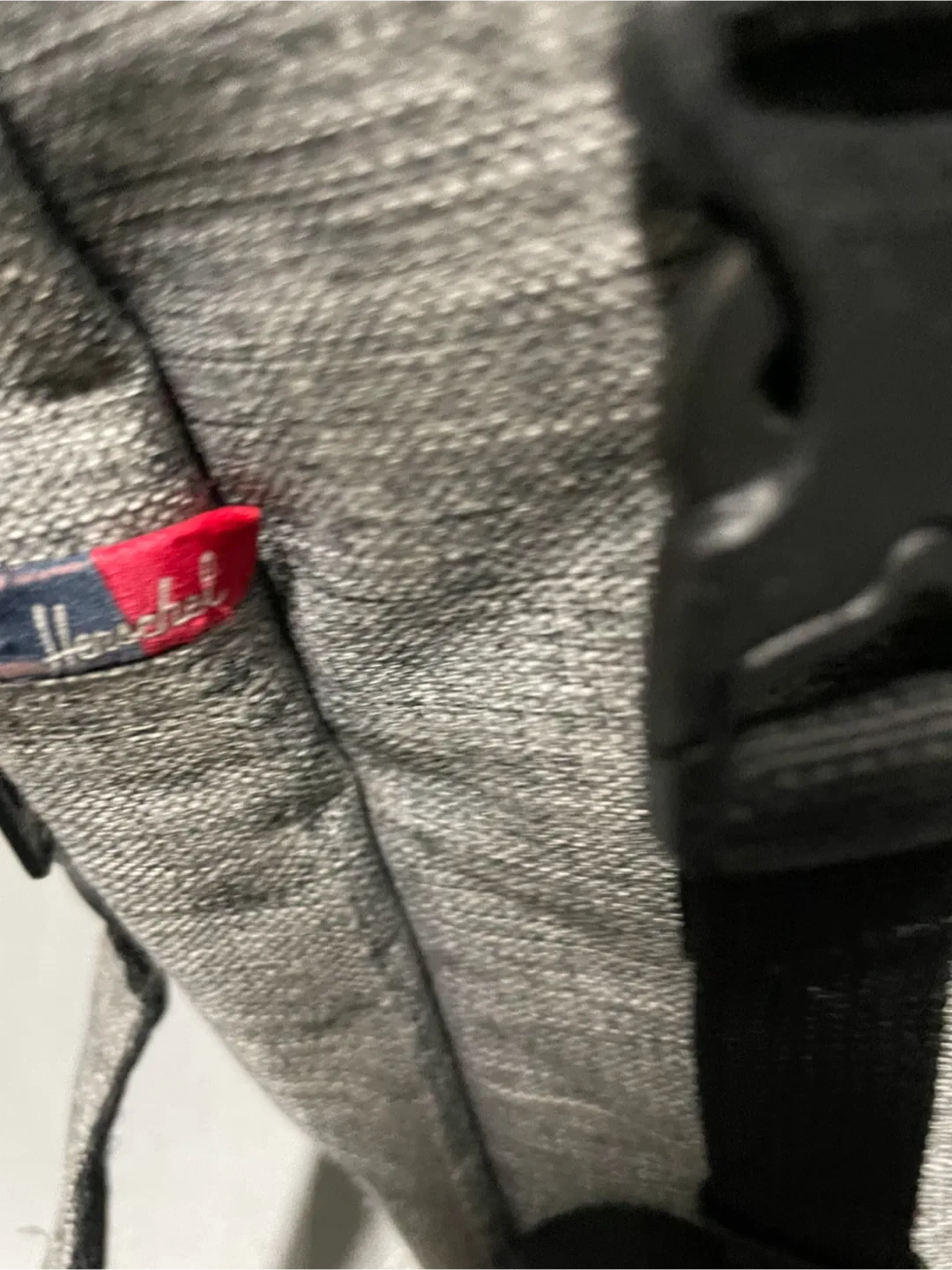 Herschel Grey Carry Bag image indicator(3)
